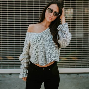 Off-the-shoulder jumper